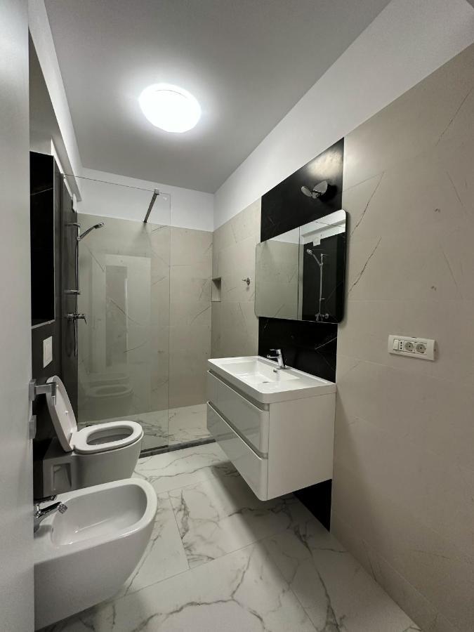 Senior Apartment- 3 Room- Luxury Mamaia